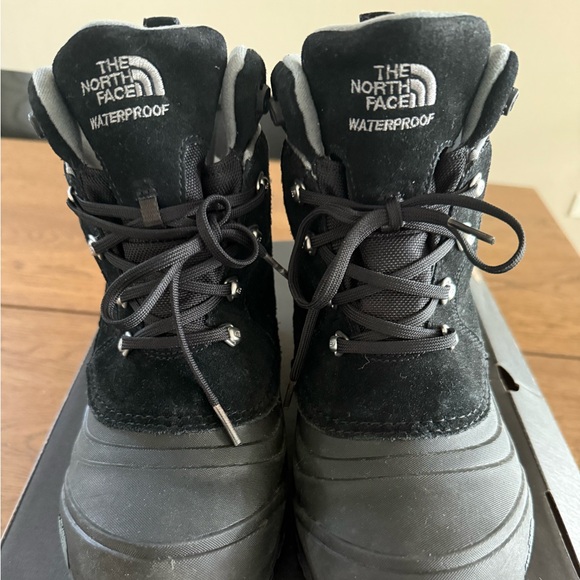 The North Face Black Kids Boots - Picture 1 of 3